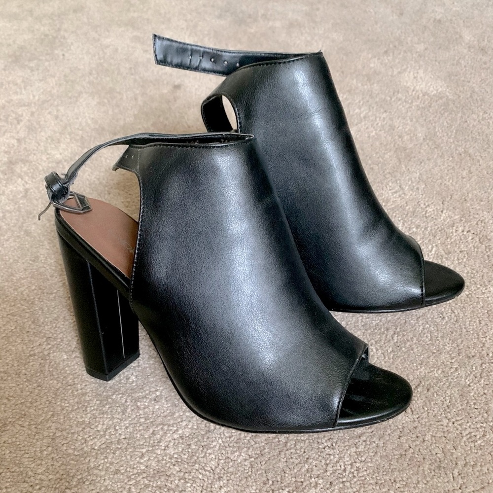 Black Open Toes Booties